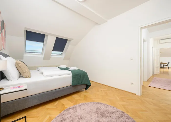 Apartamento Rooftop Haven 120m, 3br, Terrace, Views! *