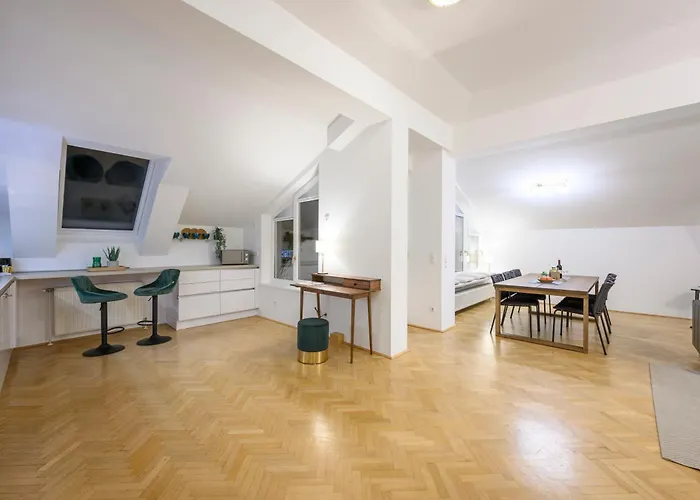 Apartamento Rooftop Haven 120m, 3br, Terrace, Views! Viena