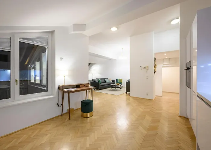 Rooftop Haven 120m, 3br, Terrace, Views! Apartamento *