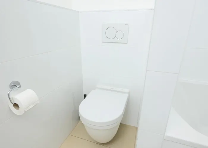 Rooftop Haven 120m, 3br, Terrace, Views! Apartamento